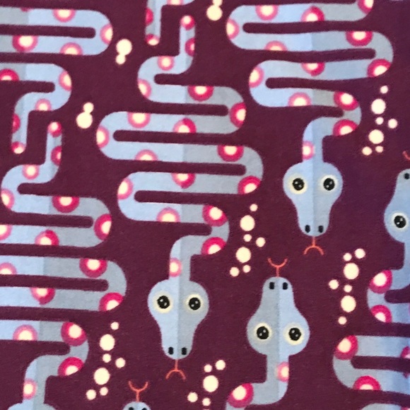 LuLaRoe Snake Leggings Size OS Purple and Gray - Picture 3 of 5